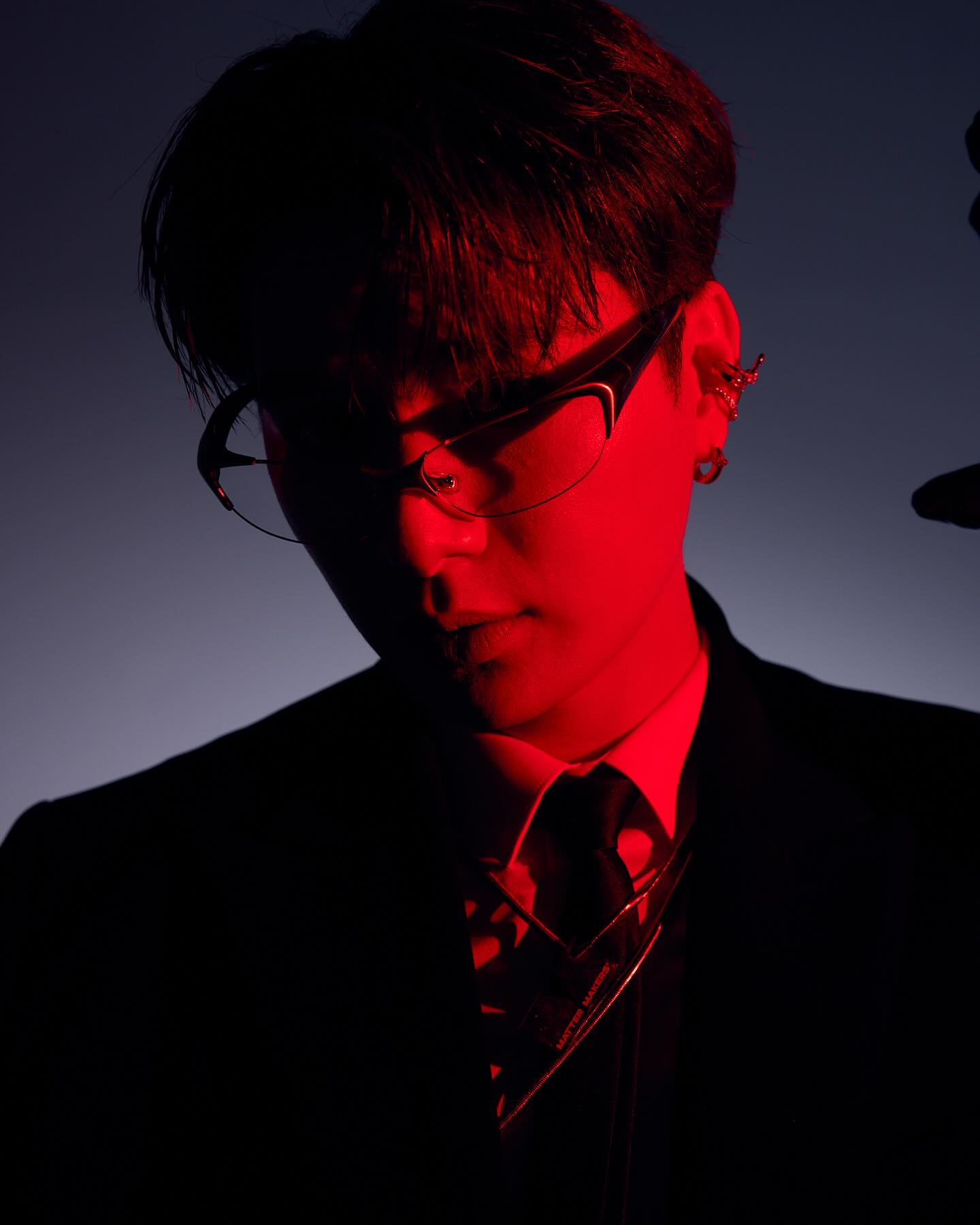 คริส - พีรวัส แสงโพธิรัตน์