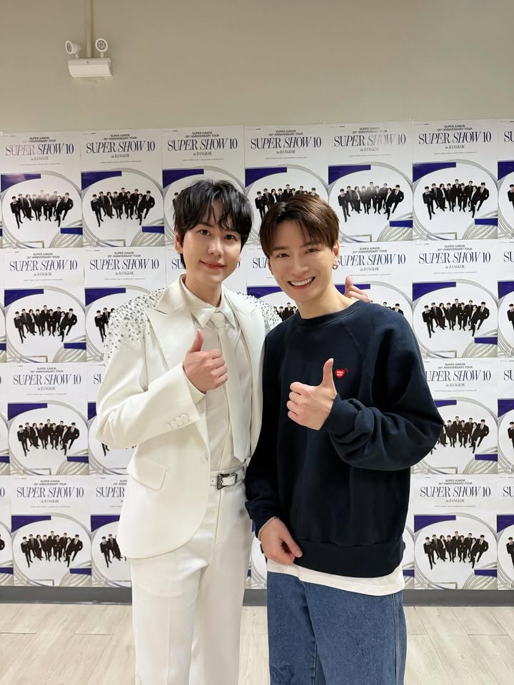 คริส - พีรวัส แสงโพธิรัตน์