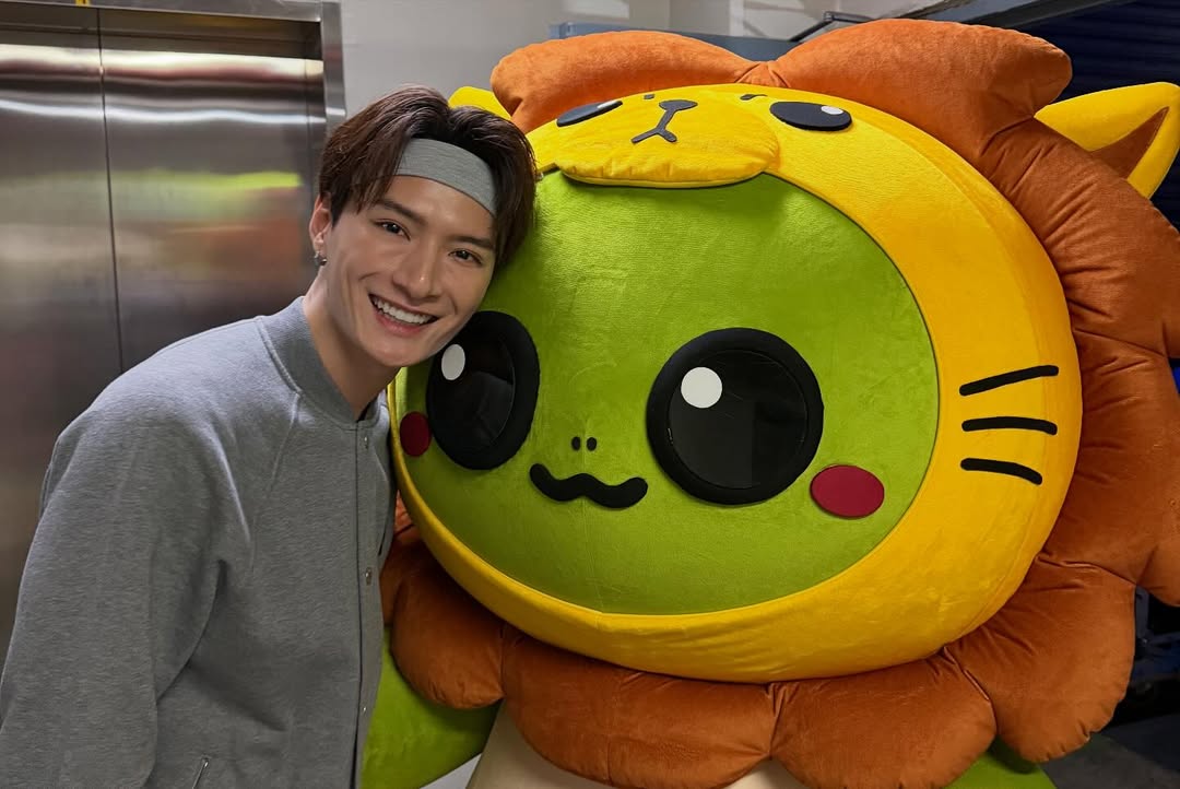 คริส - พีรวัส แสงโพธิรัตน์