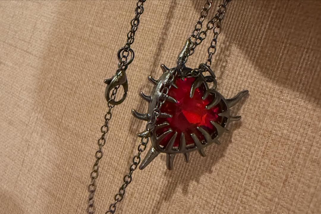 คริส - พีรวัส แสงโพธิรัตน์