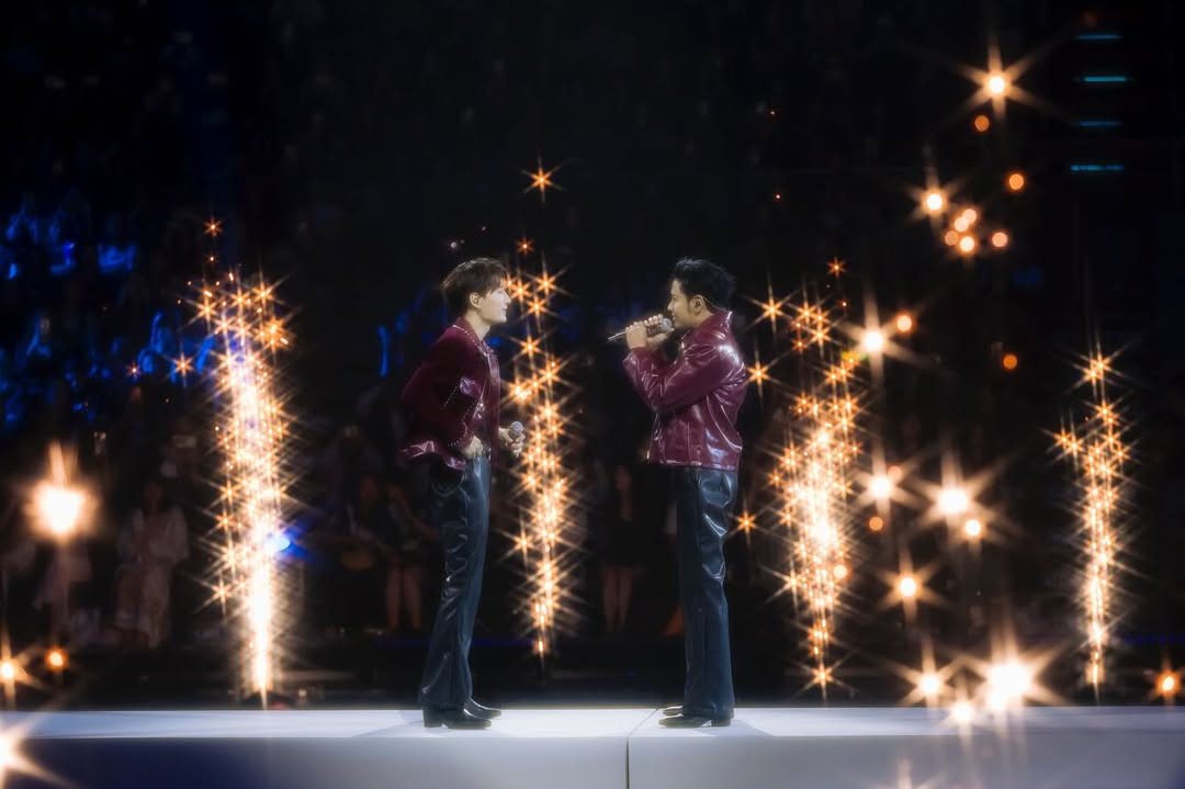 คริส - พีรวัส แสงโพธิรัตน์