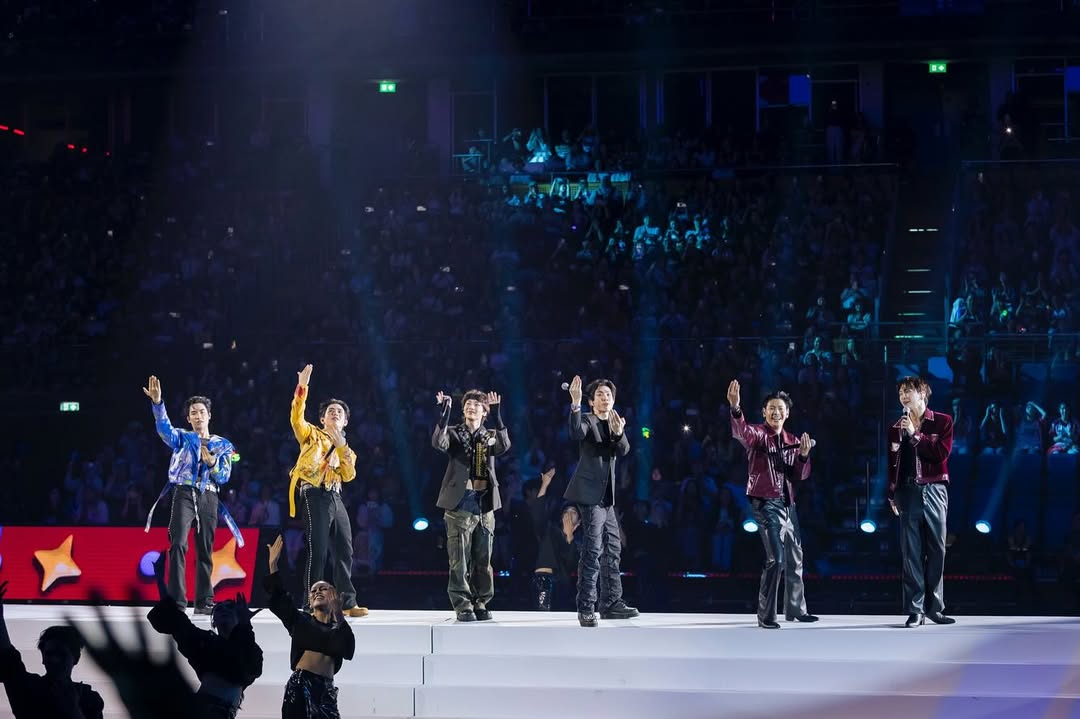 คริส - พีรวัส แสงโพธิรัตน์