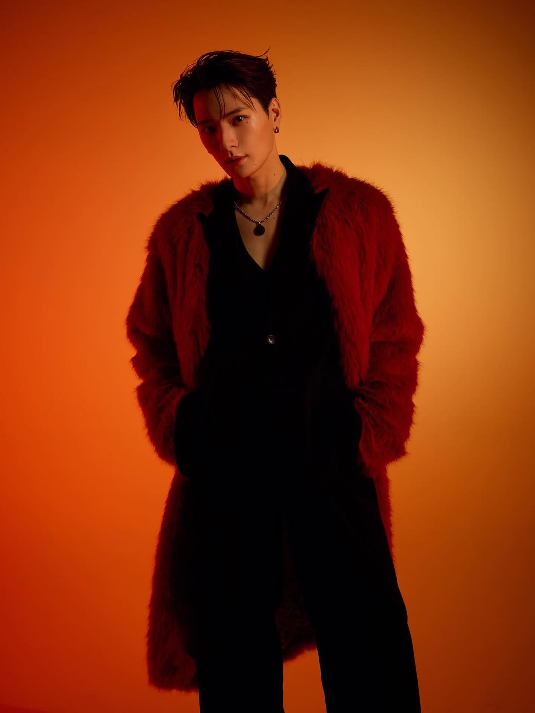 คริส - พีรวัส แสงโพธิรัตน์