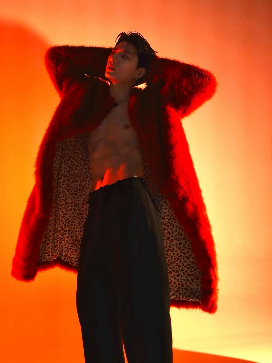 คริส - พีรวัส แสงโพธิรัตน์