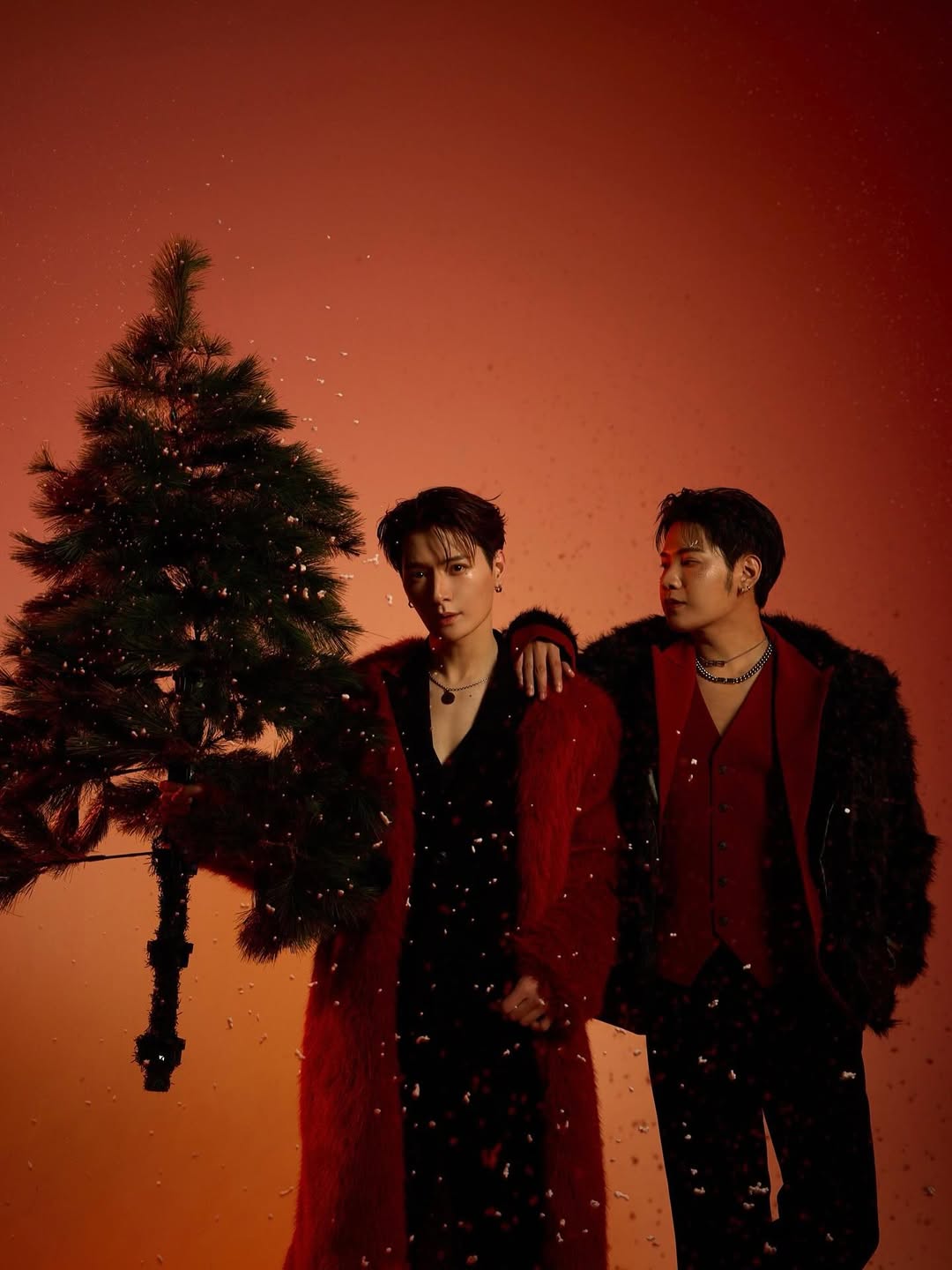 คริส - พีรวัส แสงโพธิรัตน์