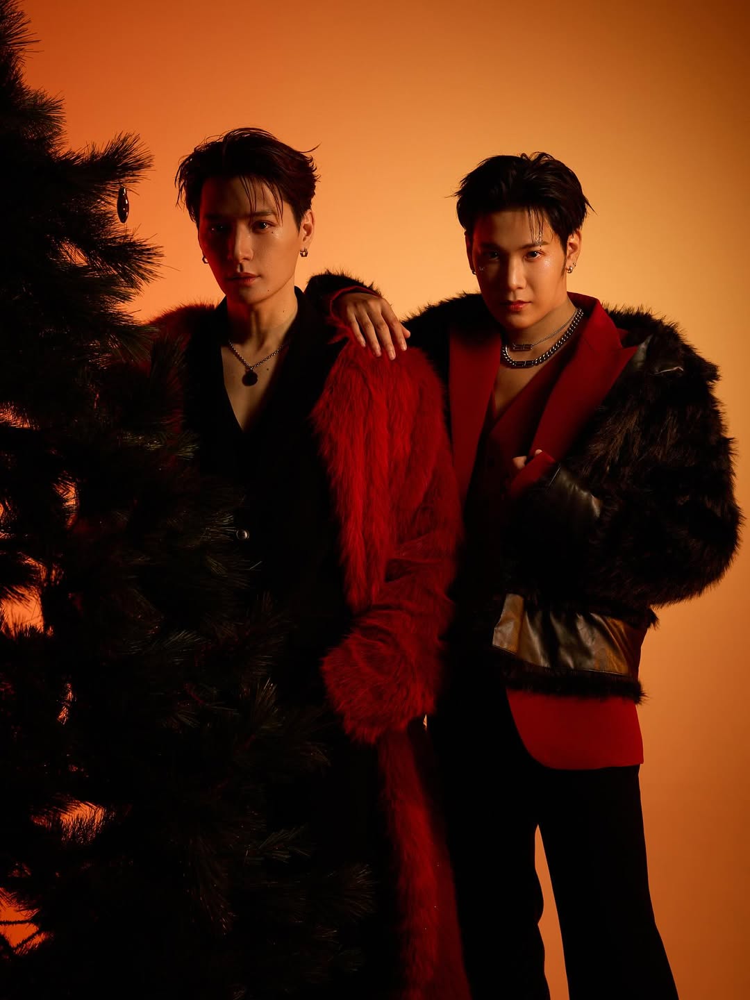 คริส - พีรวัส แสงโพธิรัตน์