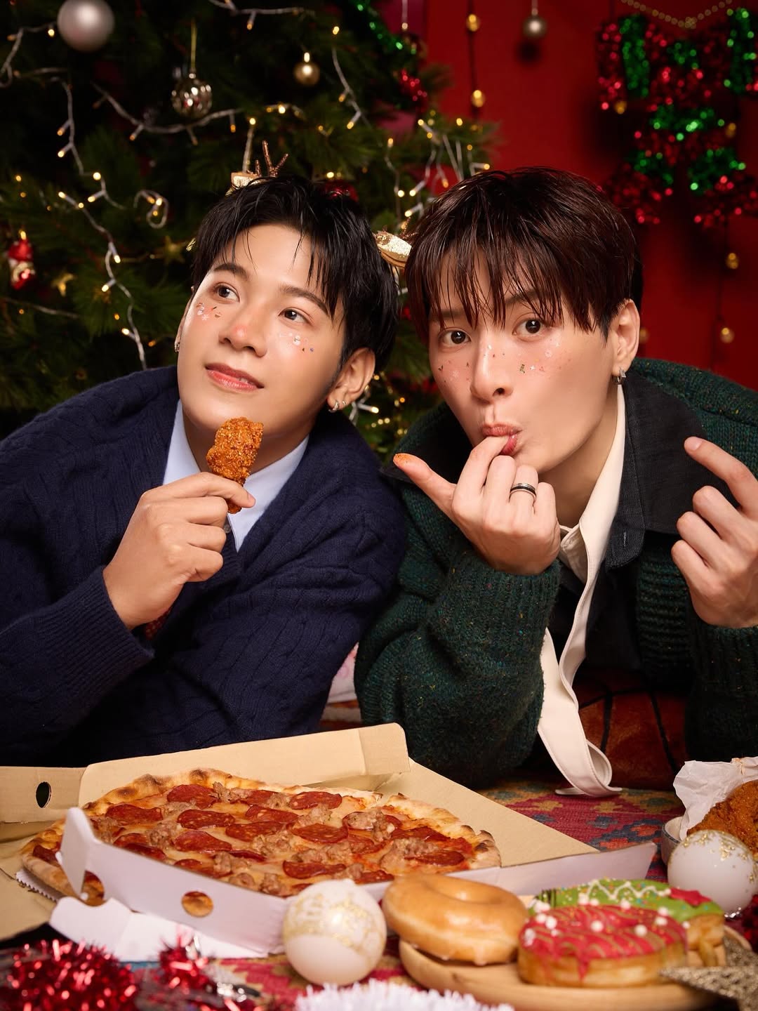 คริส - พีรวัส แสงโพธิรัตน์