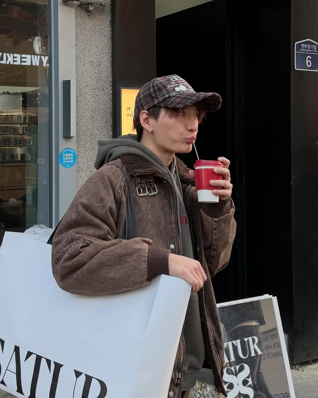 คริส - พีรวัส แสงโพธิรัตน์