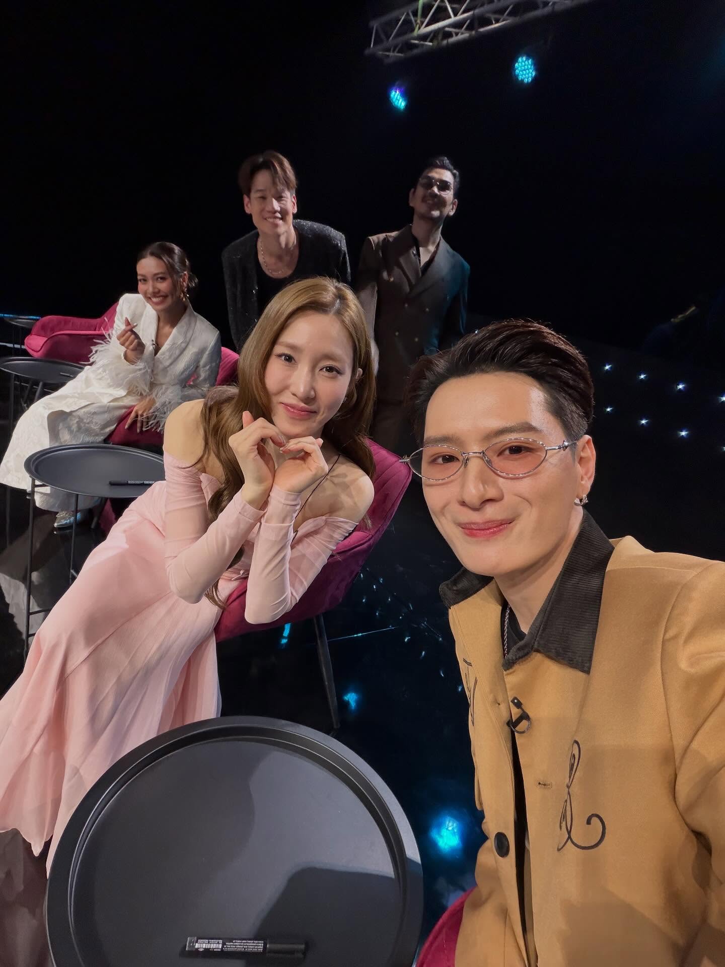 คริส - พีรวัส แสงโพธิรัตน์