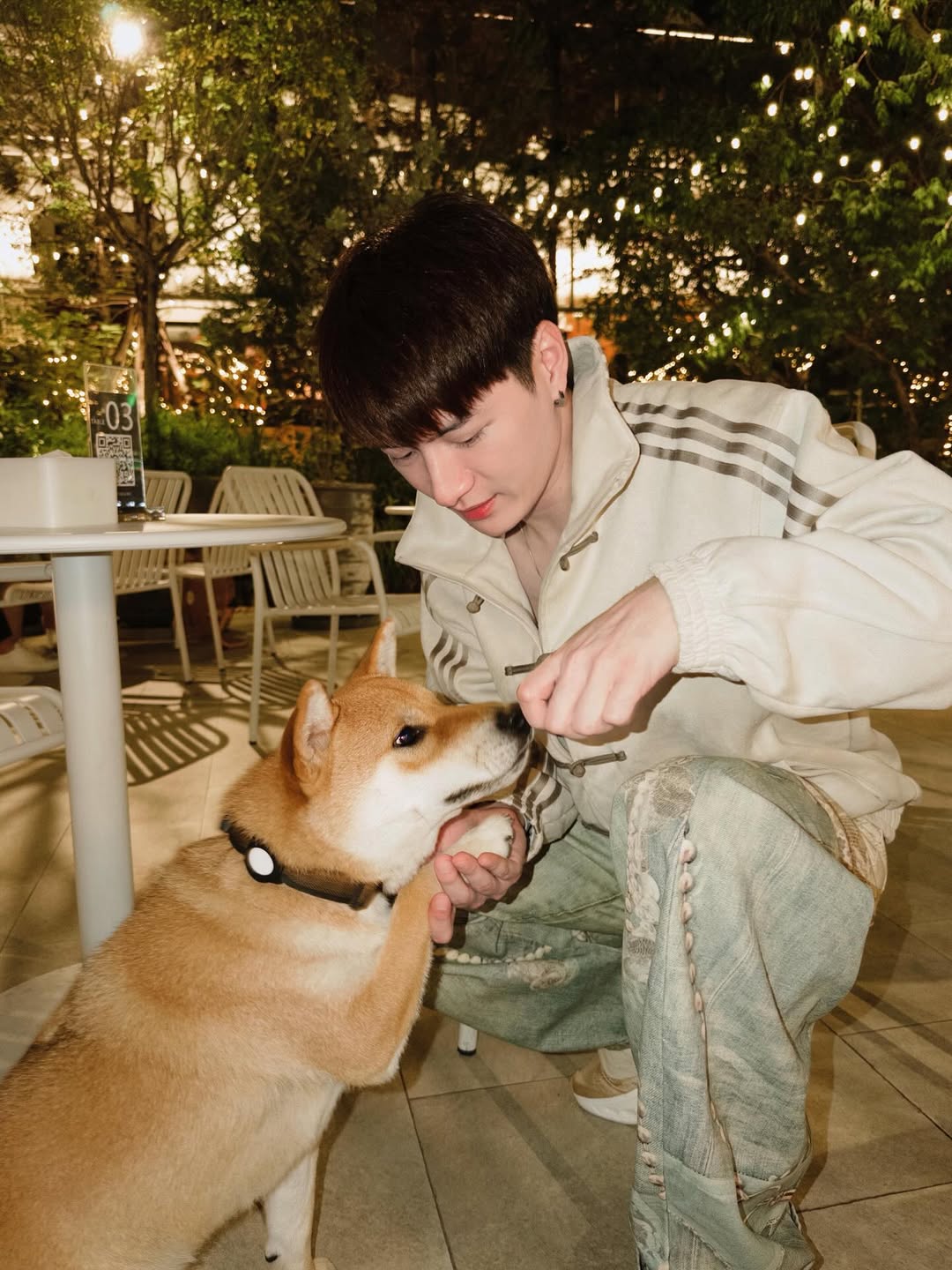 คริส - พีรวัส แสงโพธิรัตน์