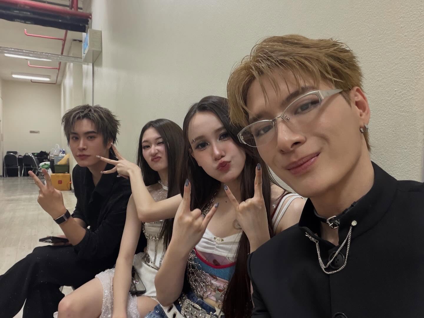 คริส - พีรวัส แสงโพธิรัตน์