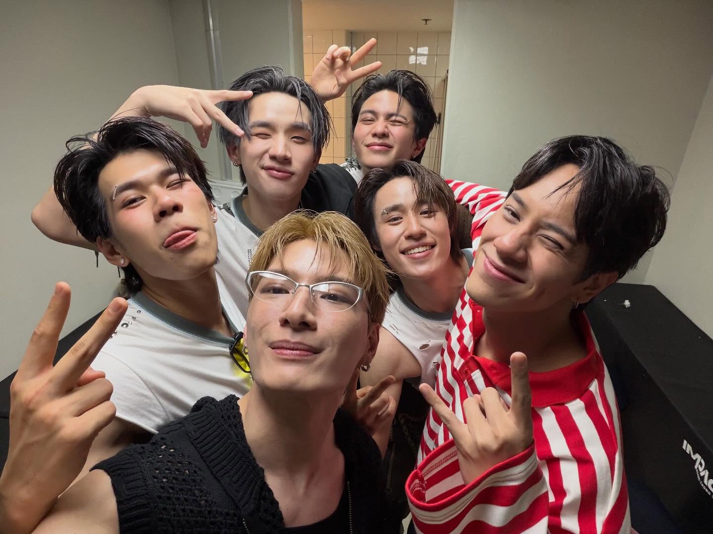 คริส - พีรวัส แสงโพธิรัตน์