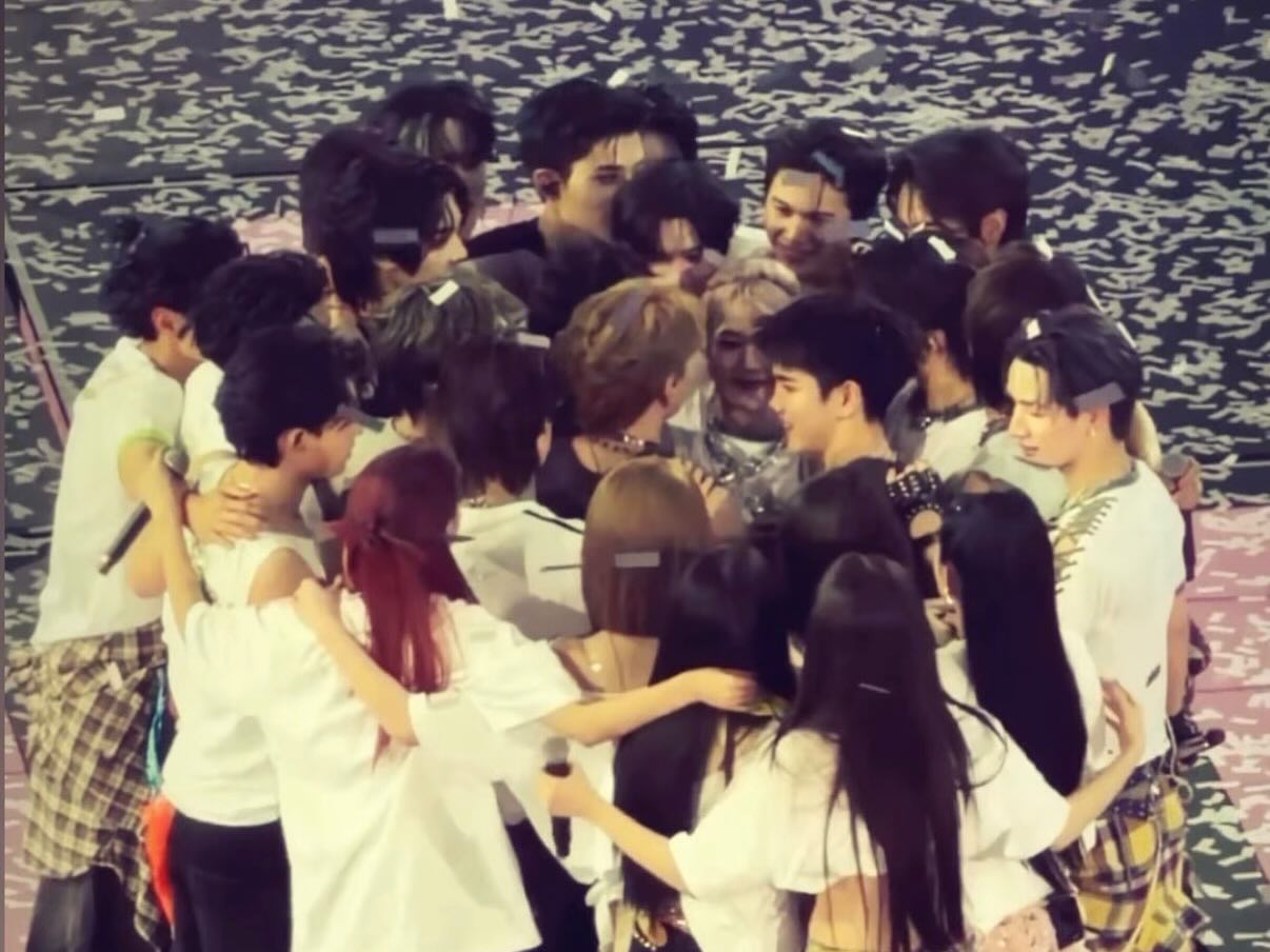 คริส - พีรวัส แสงโพธิรัตน์