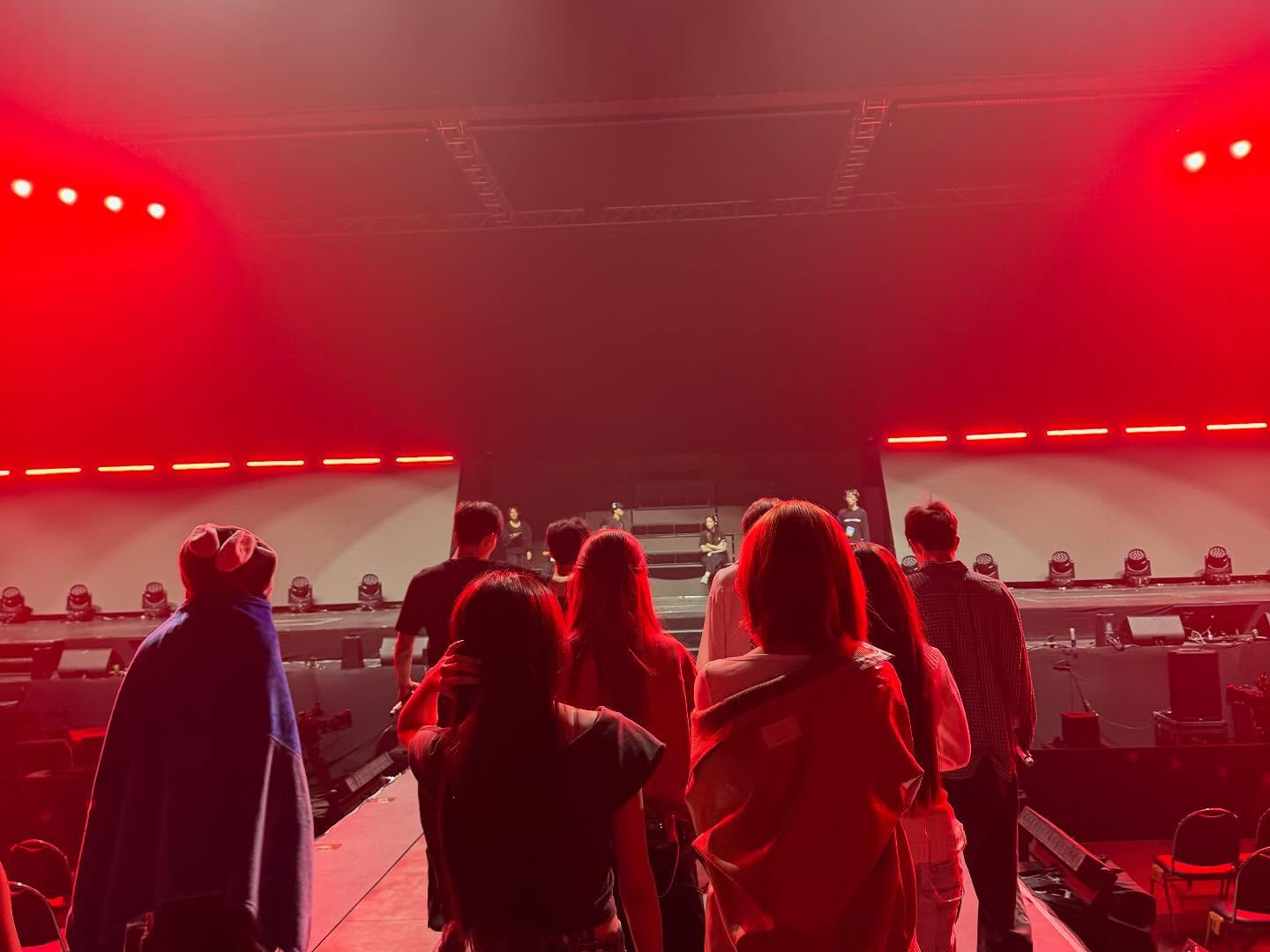 คริส - พีรวัส แสงโพธิรัตน์