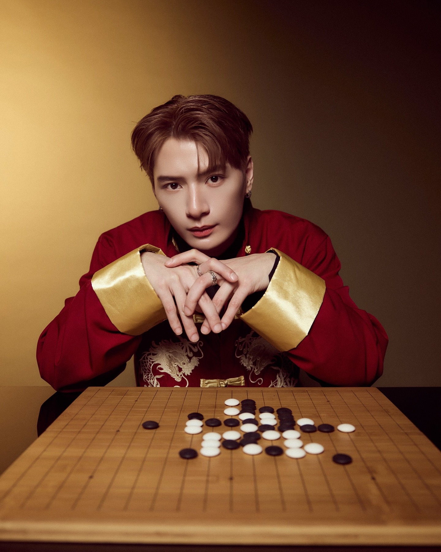 คริส - พีรวัส แสงโพธิรัตน์