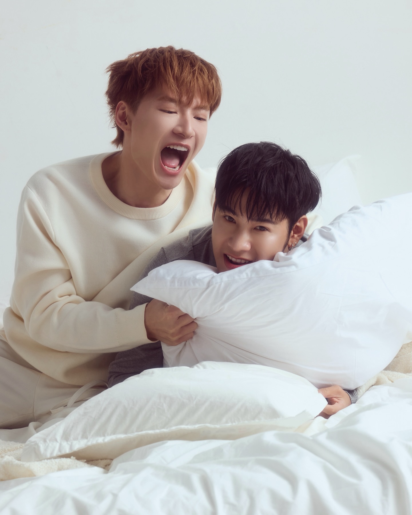 คริส - พีรวัส แสงโพธิรัตน์