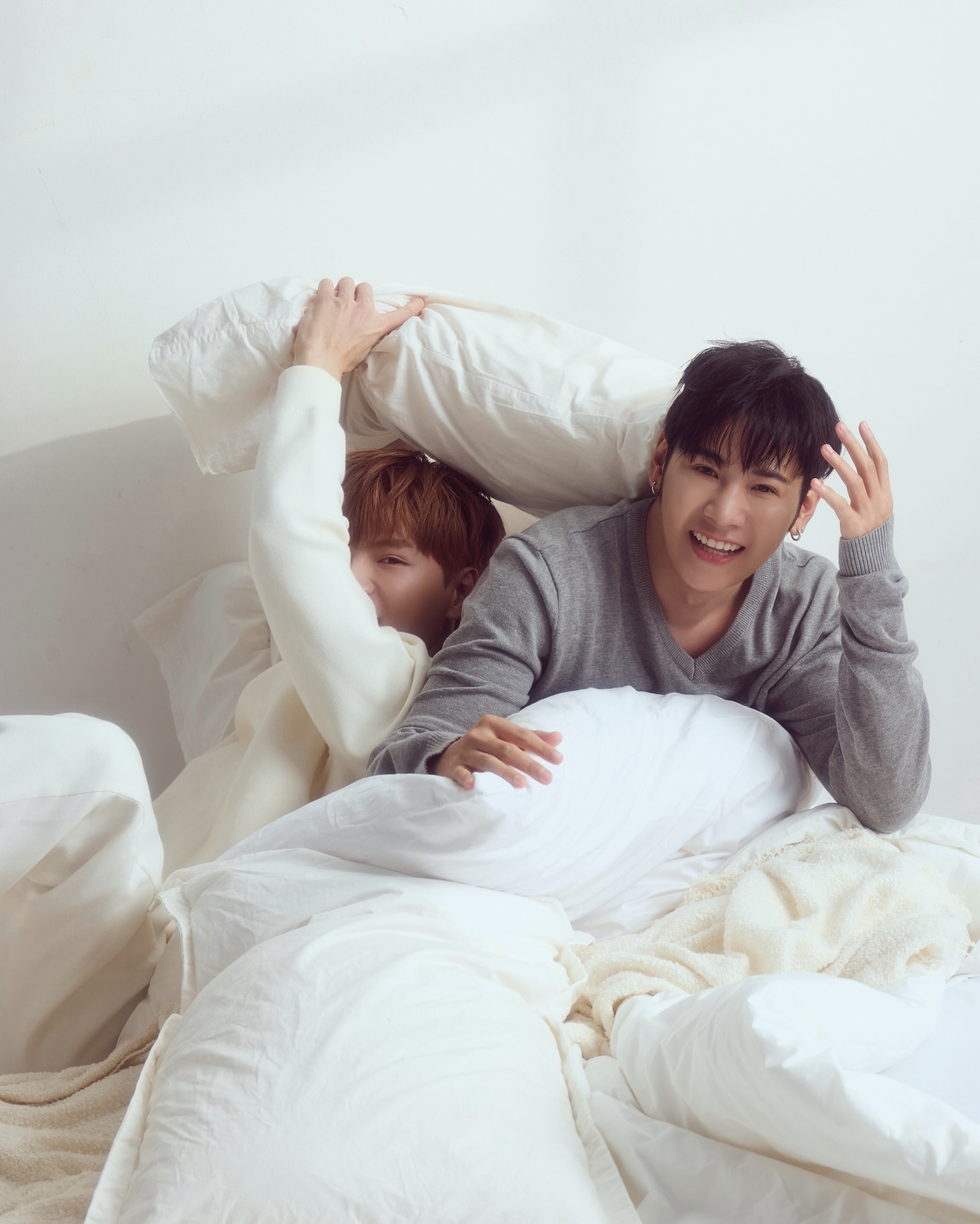 คริส - พีรวัส แสงโพธิรัตน์