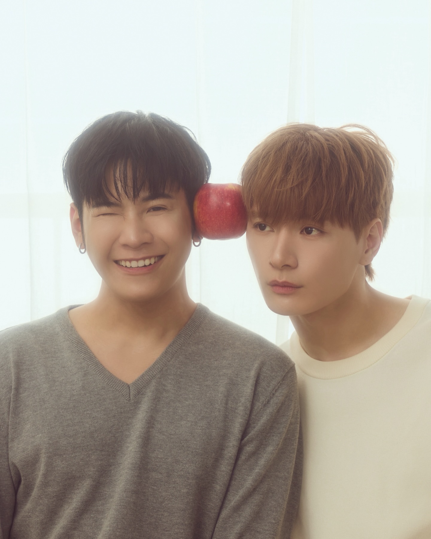 คริส - พีรวัส แสงโพธิรัตน์