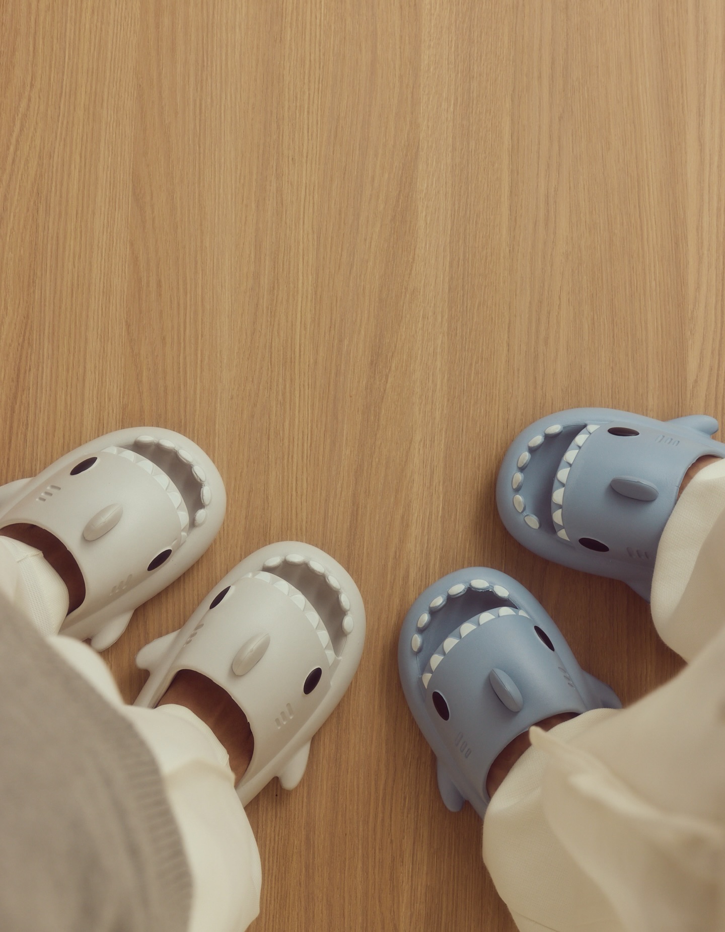 คริส - พีรวัส แสงโพธิรัตน์