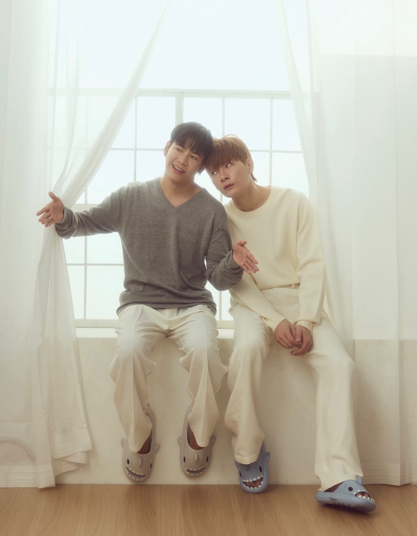 คริส - พีรวัส แสงโพธิรัตน์