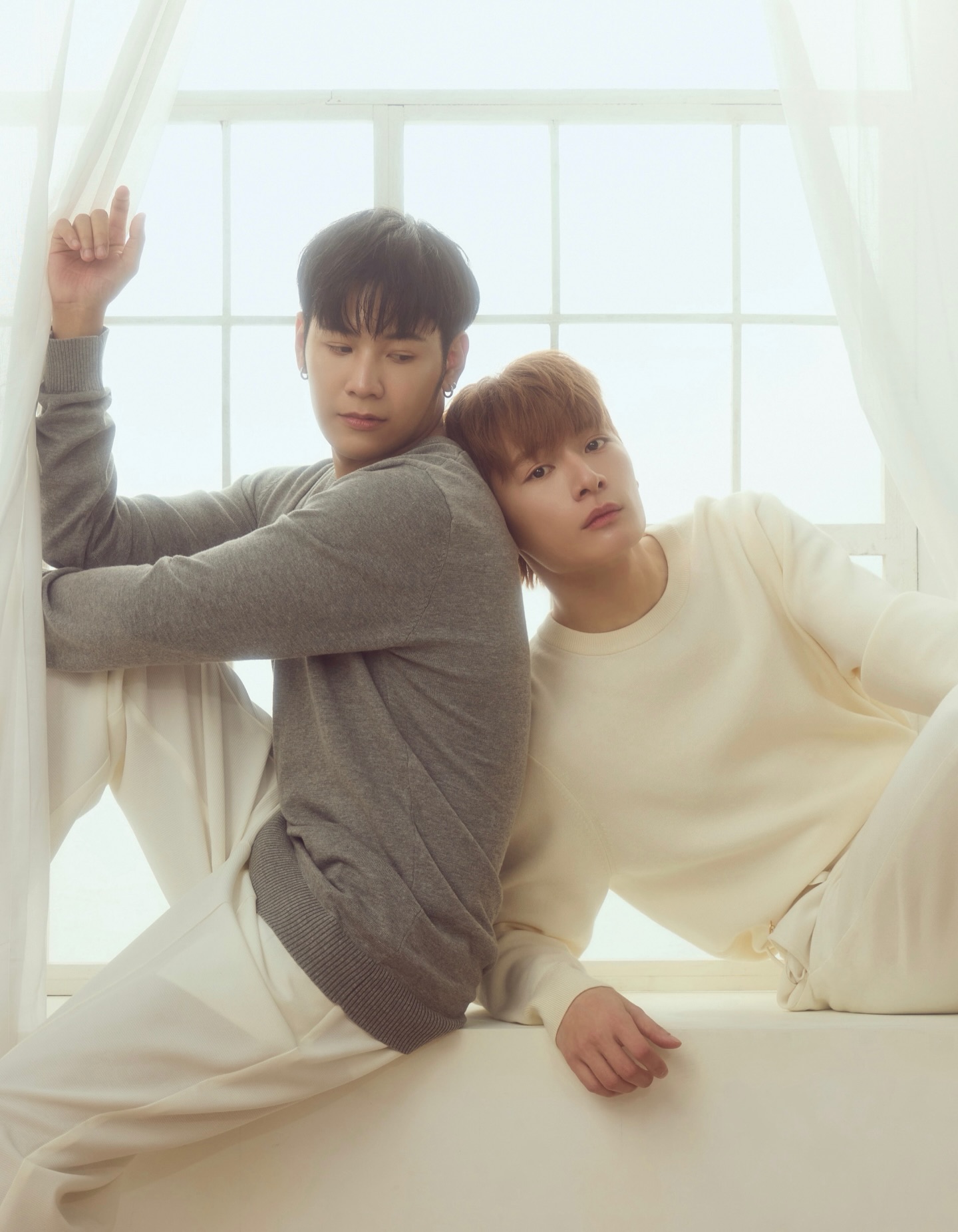 คริส - พีรวัส แสงโพธิรัตน์