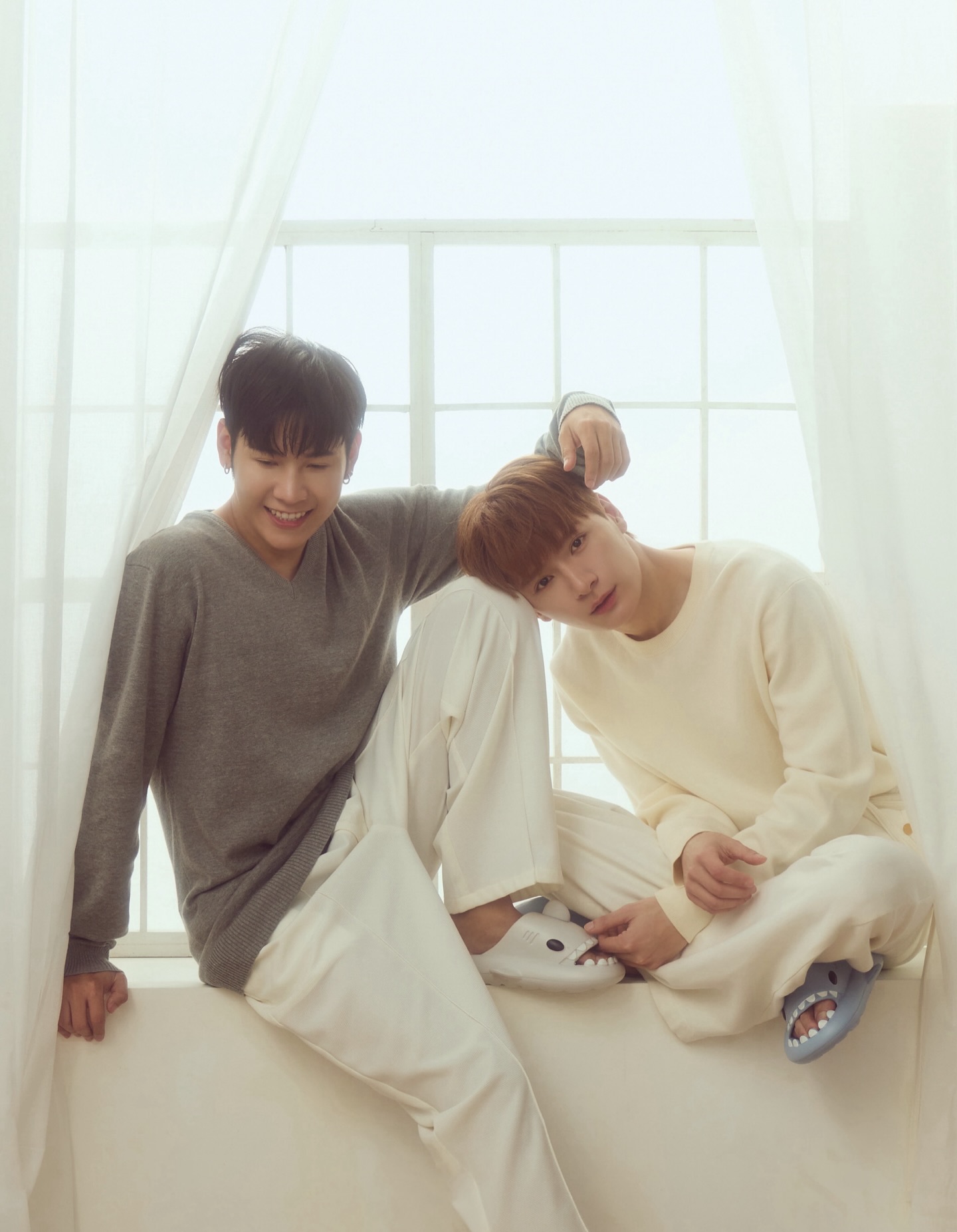 คริส - พีรวัส แสงโพธิรัตน์