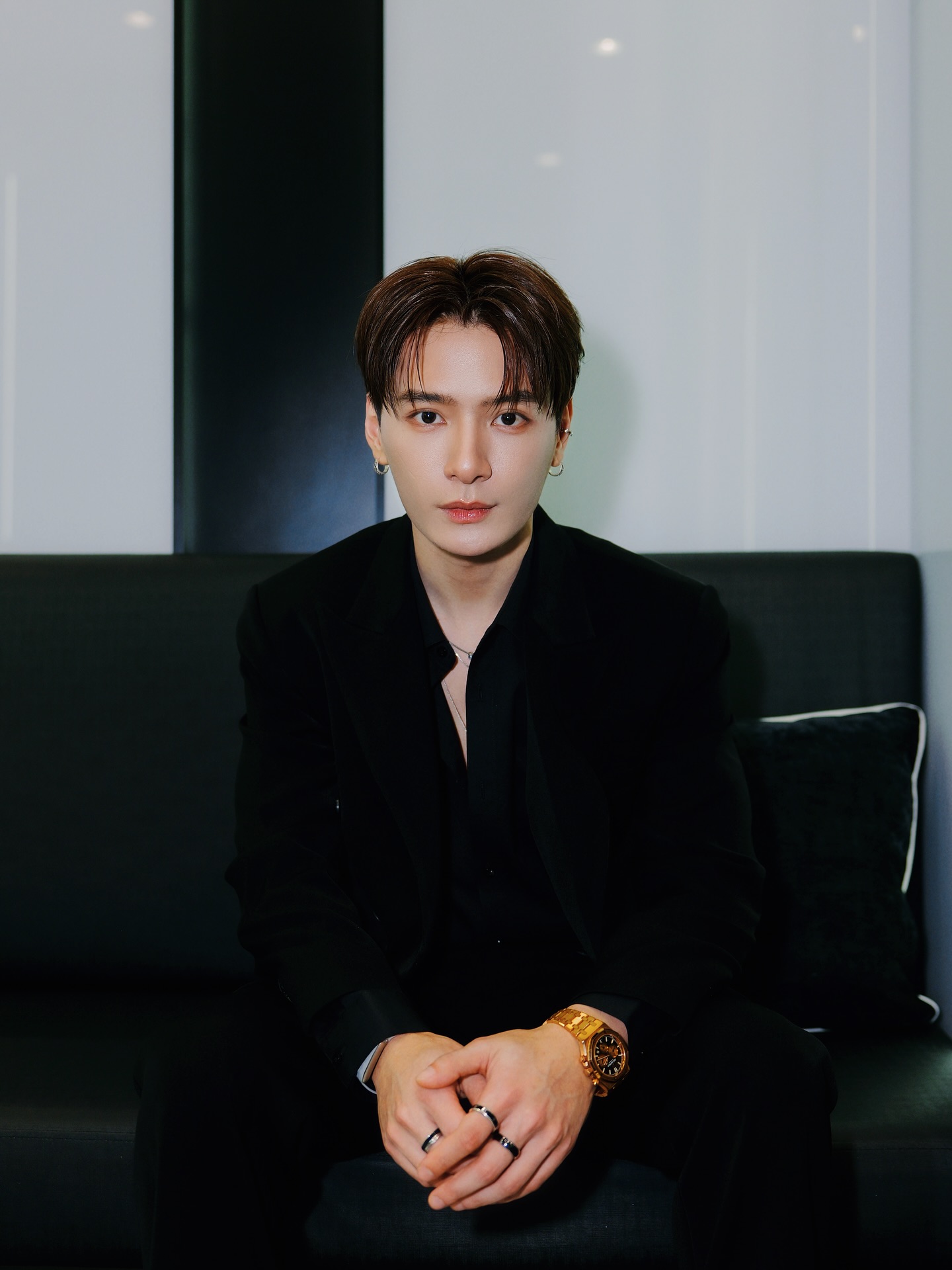 คริส - พีรวัส แสงโพธิรัตน์