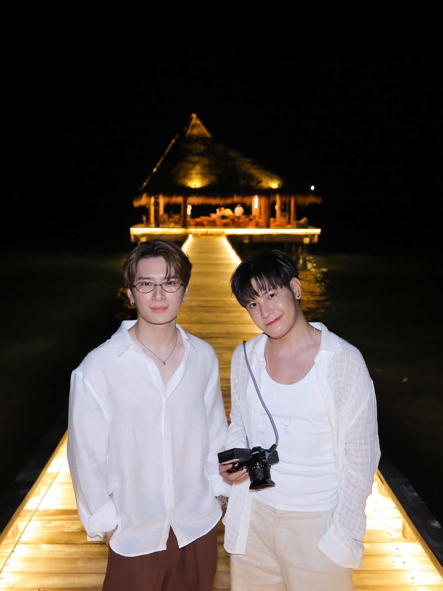 คริส - พีรวัส แสงโพธิรัตน์