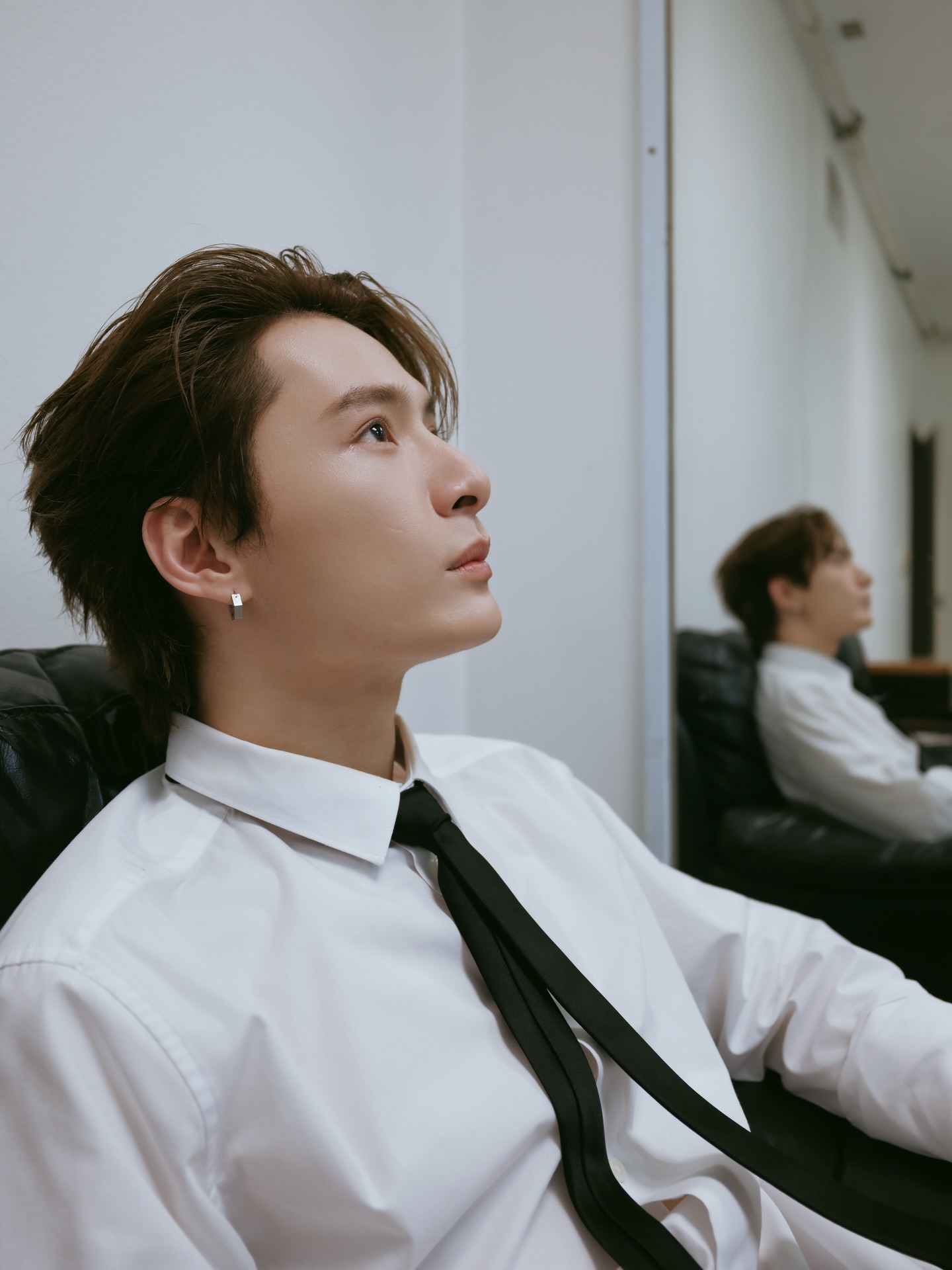คริส - พีรวัส แสงโพธิรัตน์