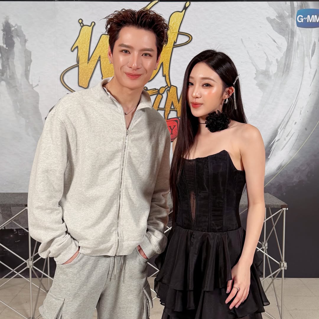 คริส - พีรวัส แสงโพธิรัตน์