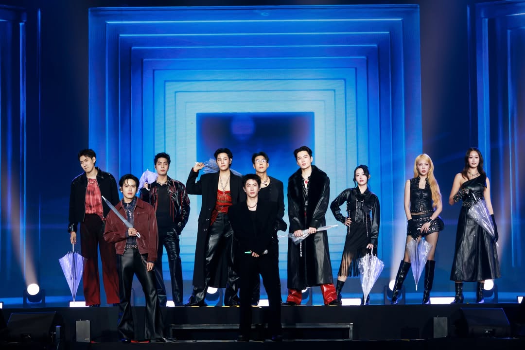 คริส - พีรวัส แสงโพธิรัตน์