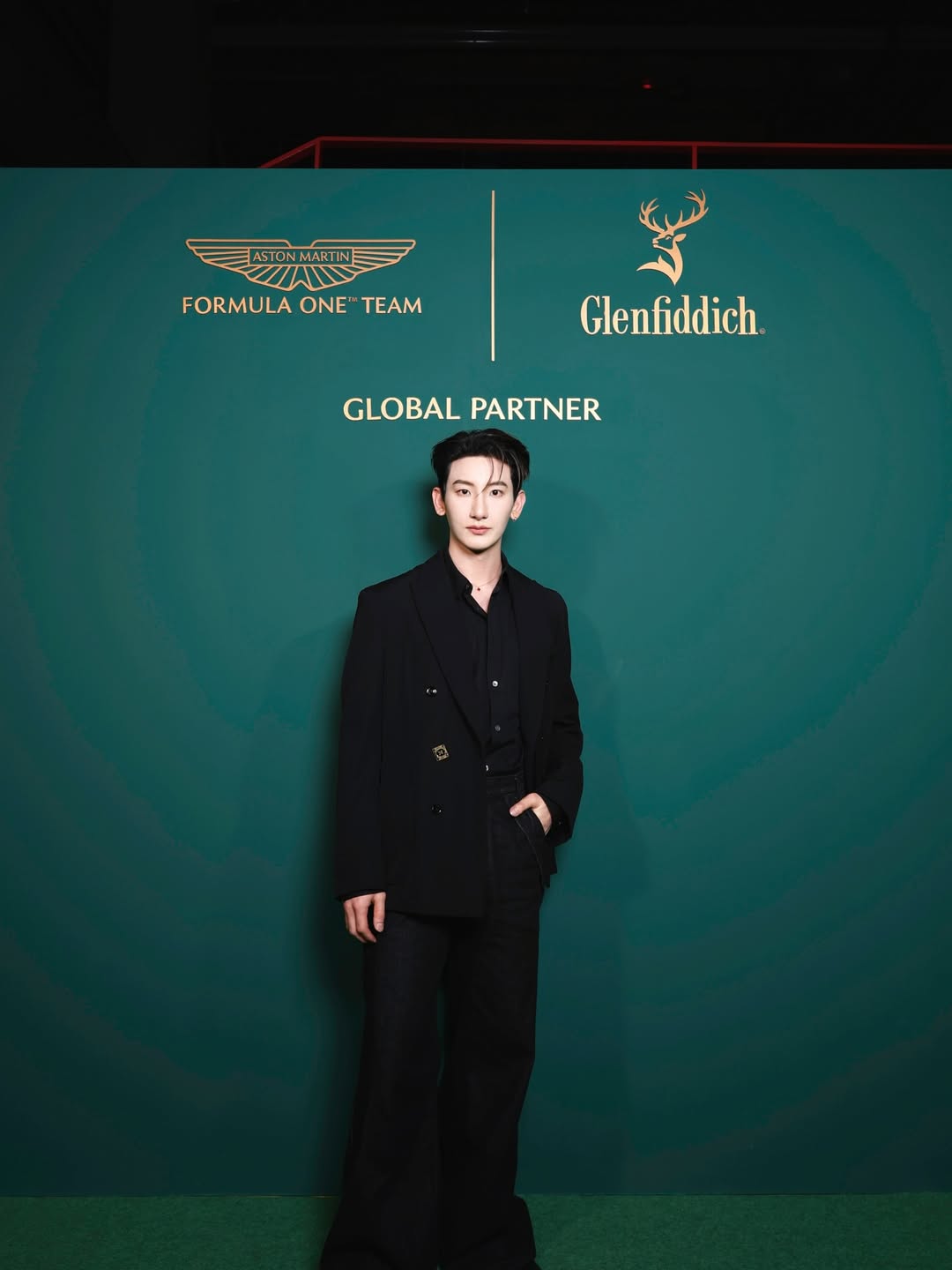 ท็อปแท็ป - จิรกิตติ์ คูอาริยะกุล