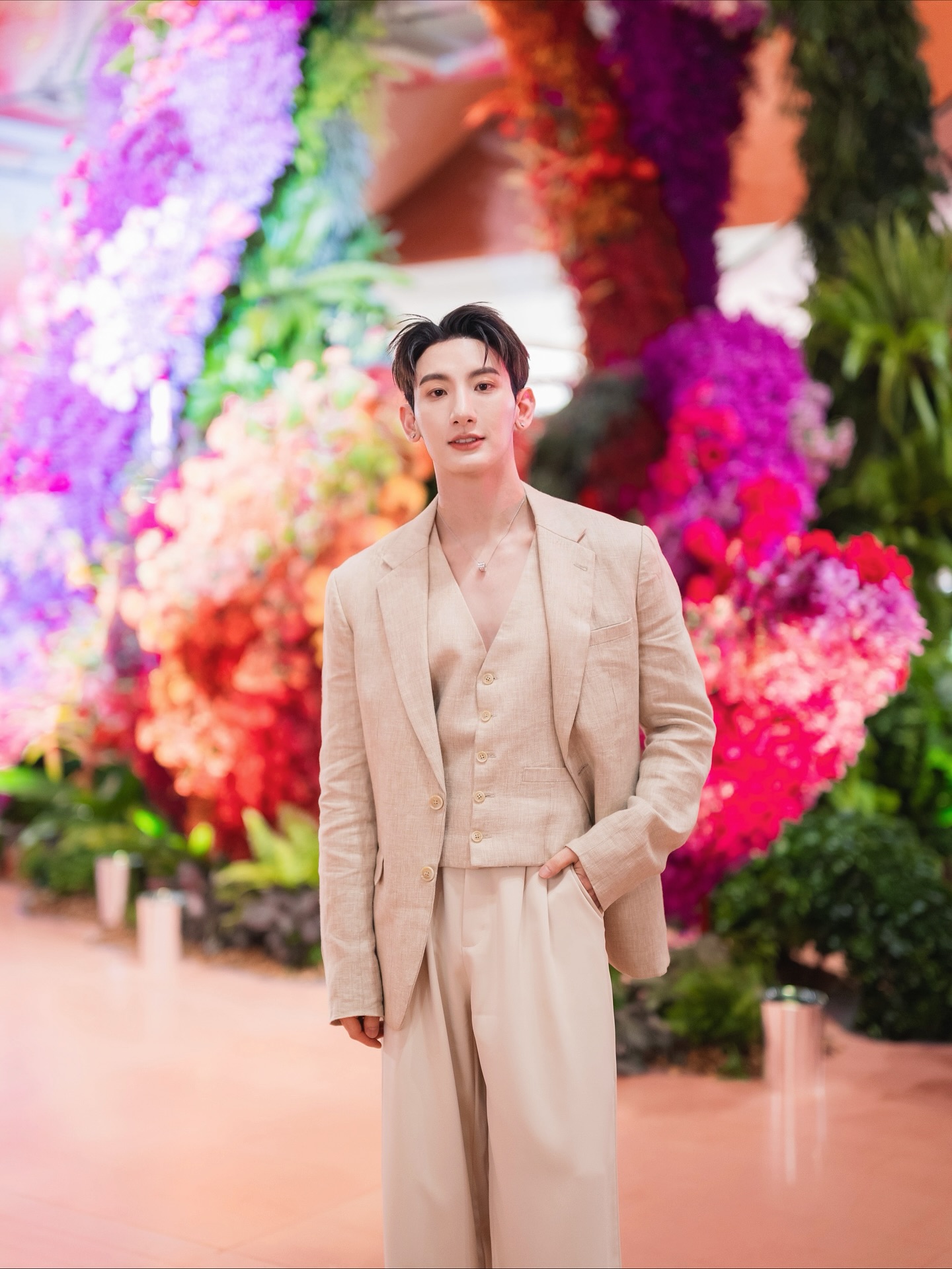 ท็อปแท็ป - จิรกิตติ์ คูอาริยะกุล