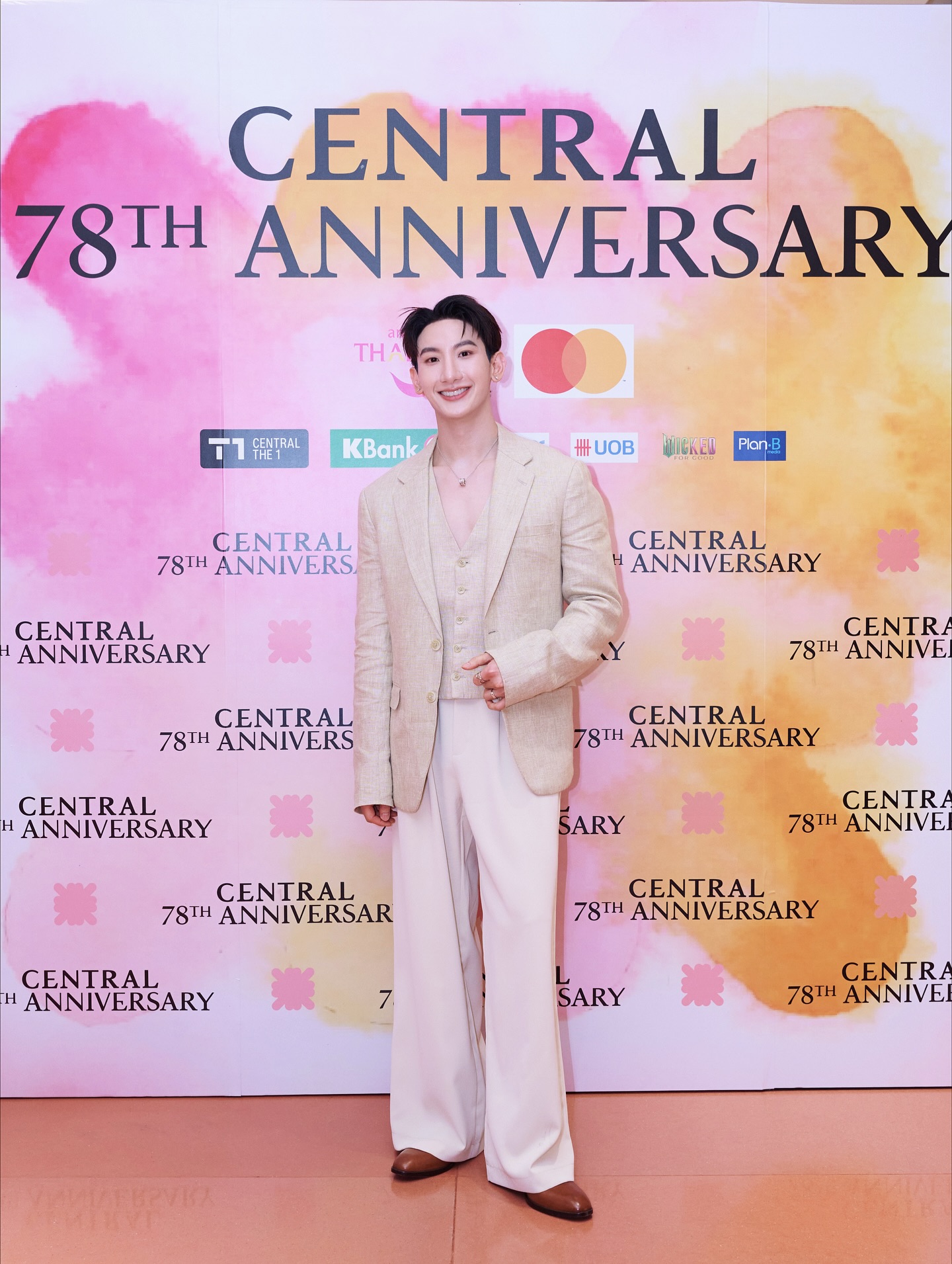 ท็อปแท็ป - จิรกิตติ์ คูอาริยะกุล