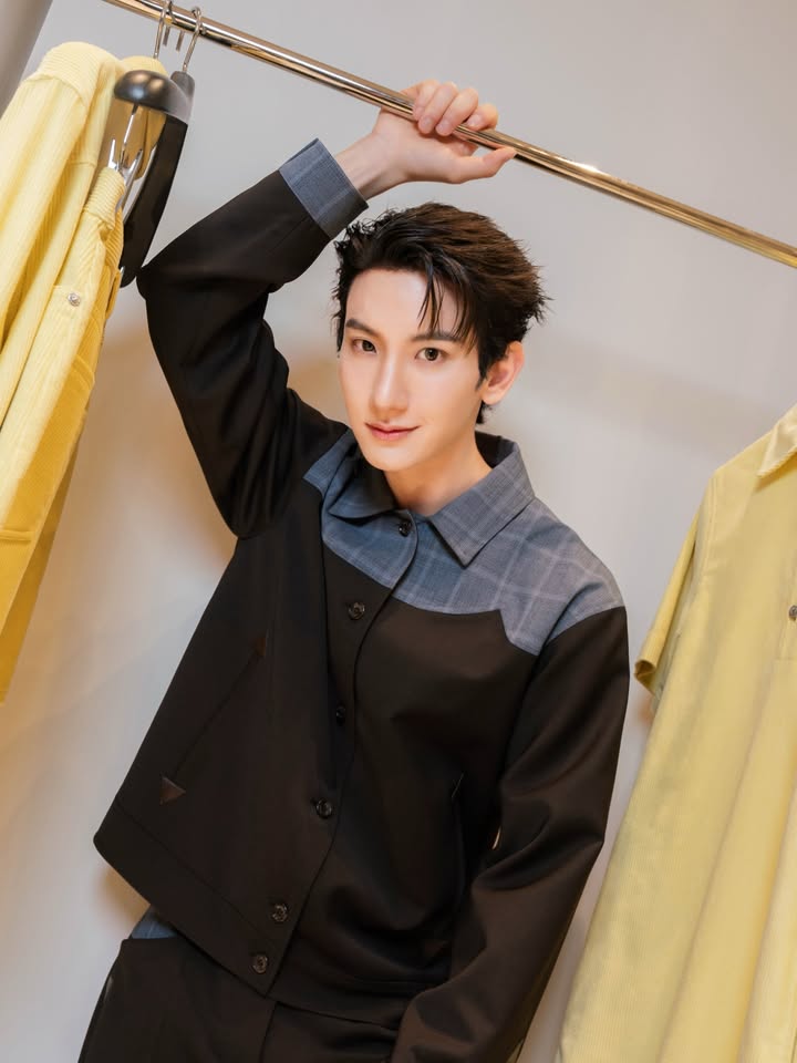 ท็อปแท็ป - จิรกิตติ์ คูอาริยะกุล