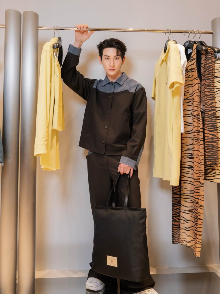 ท็อปแท็ป - จิรกิตติ์ คูอาริยะกุล