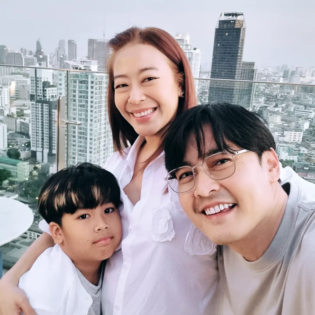 เขตต์ ฐานทัพ