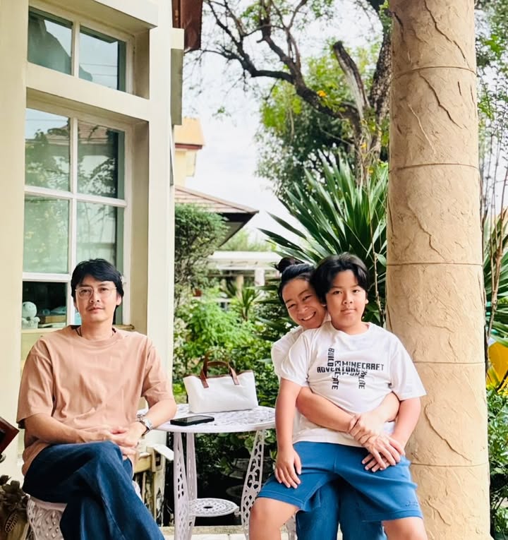 เขตต์ ฐานทัพ