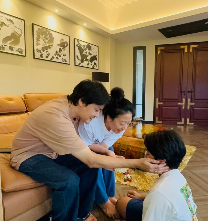 เขตต์ ฐานทัพ