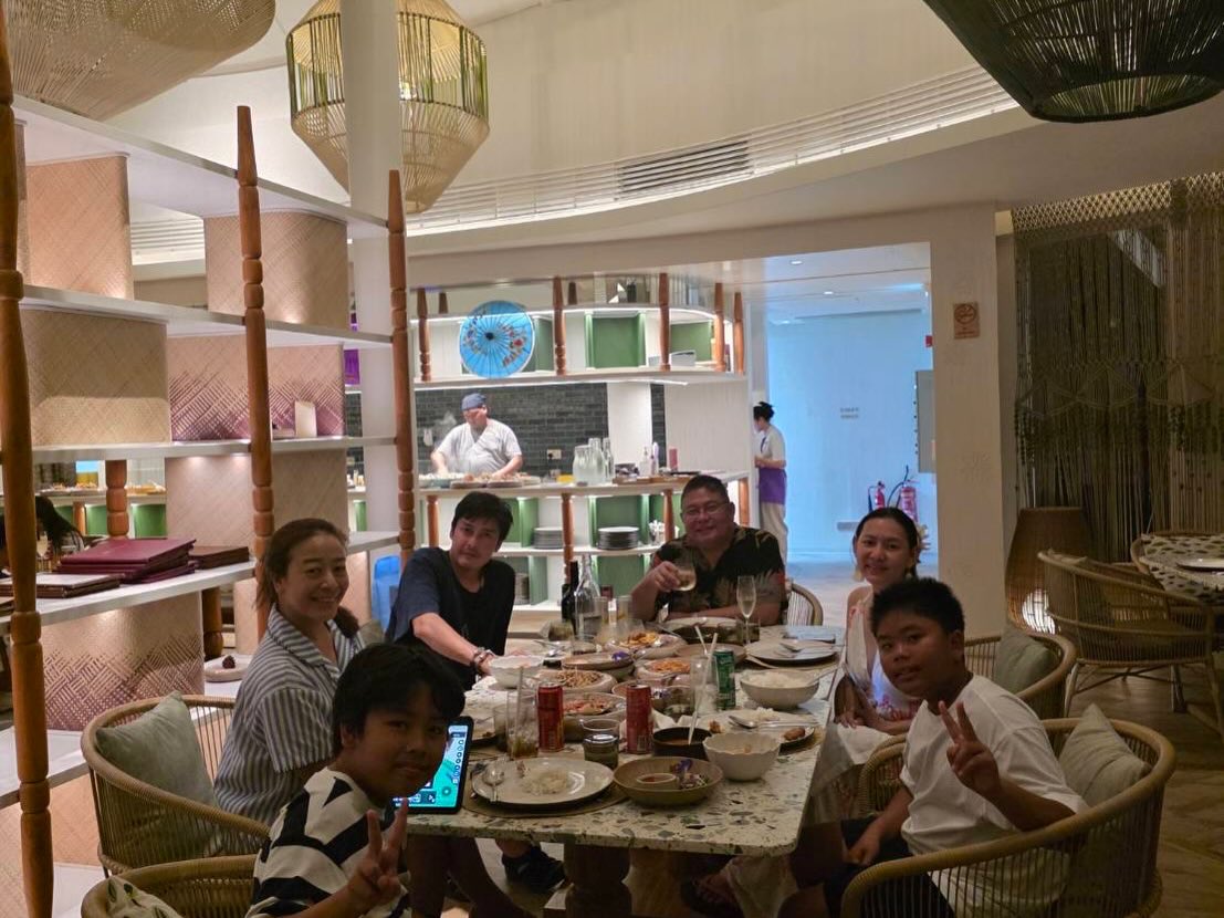 เขตต์ ฐานทัพ