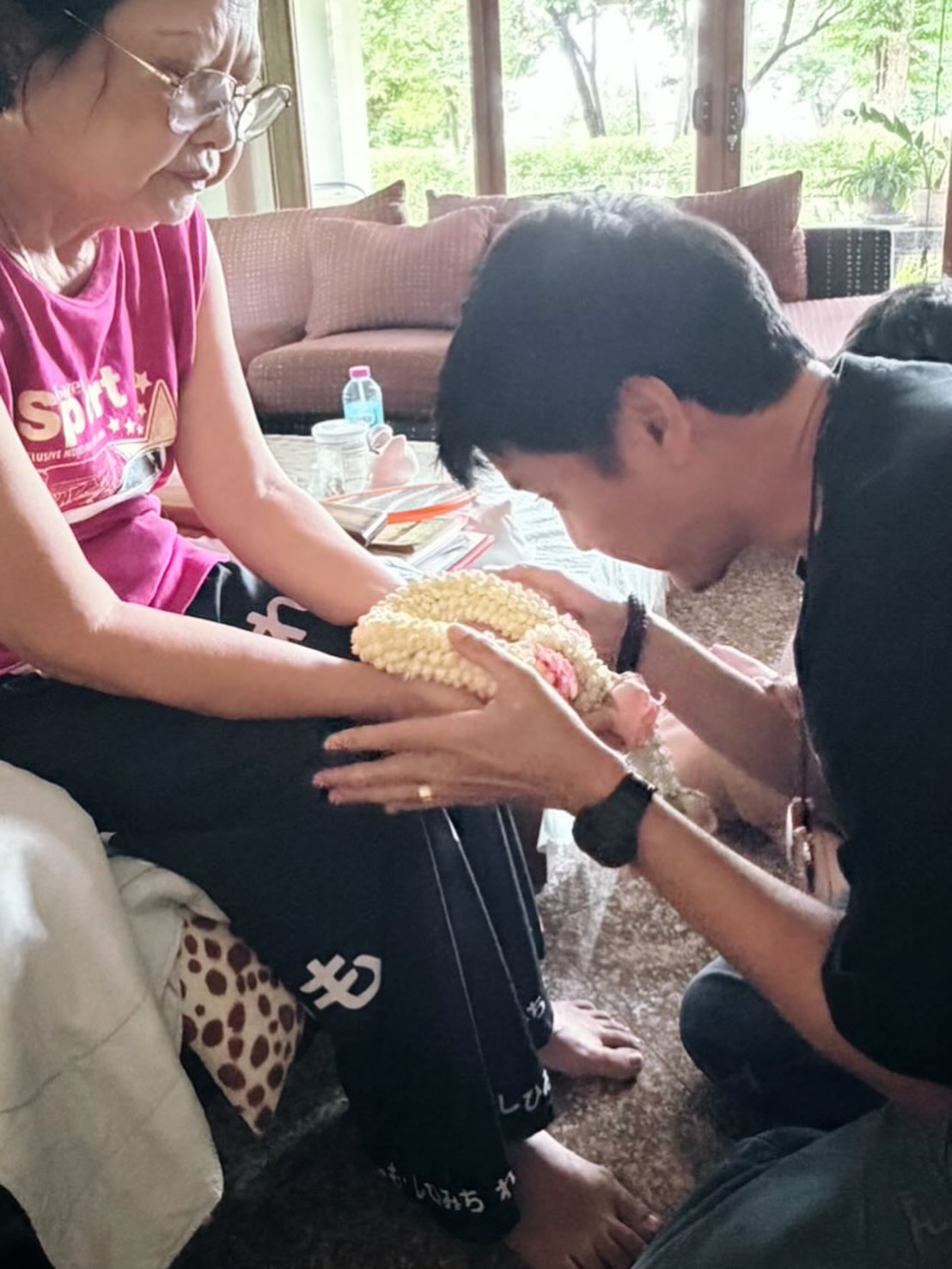 เขตต์ ฐานทัพ