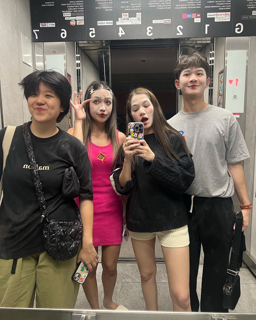 วี - วิโอเลต วอเทียร์