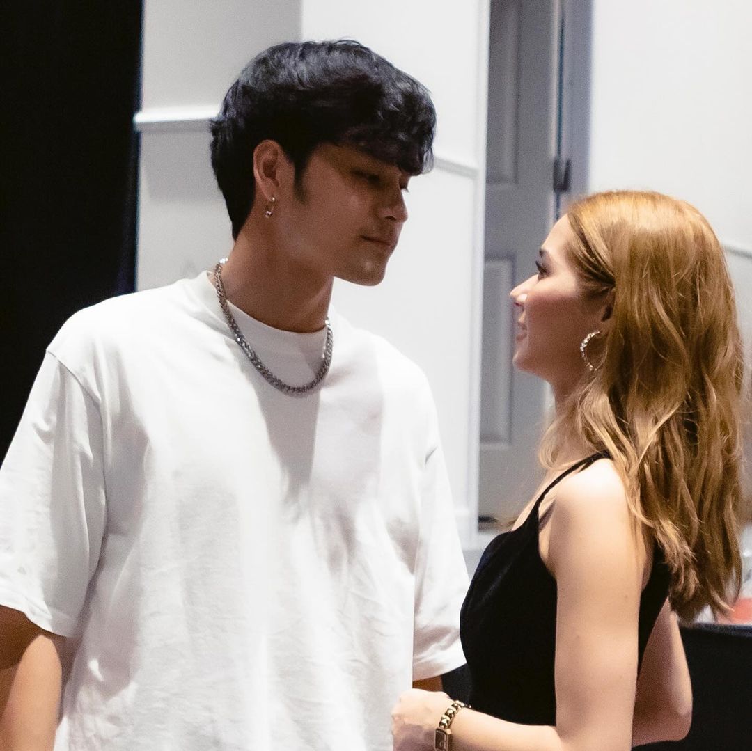 วี - วิโอเลต วอเทียร์