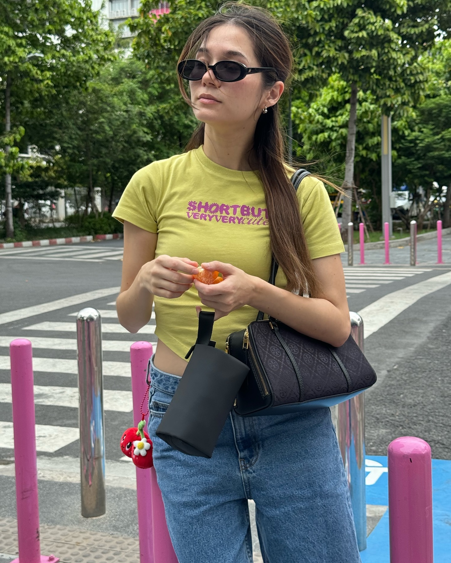 วี - วิโอเลต วอเทียร์