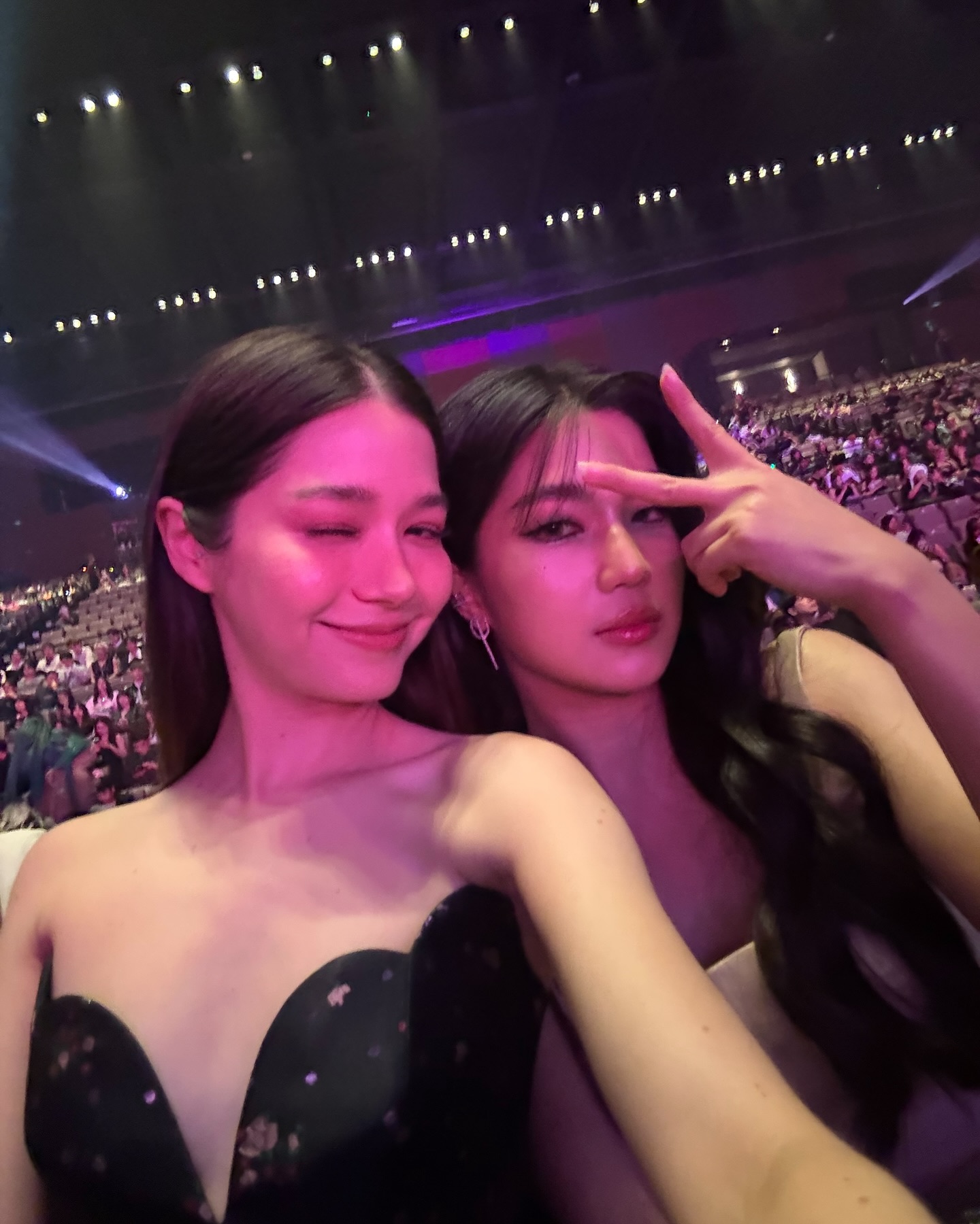 วี - วิโอเลต วอเทียร์