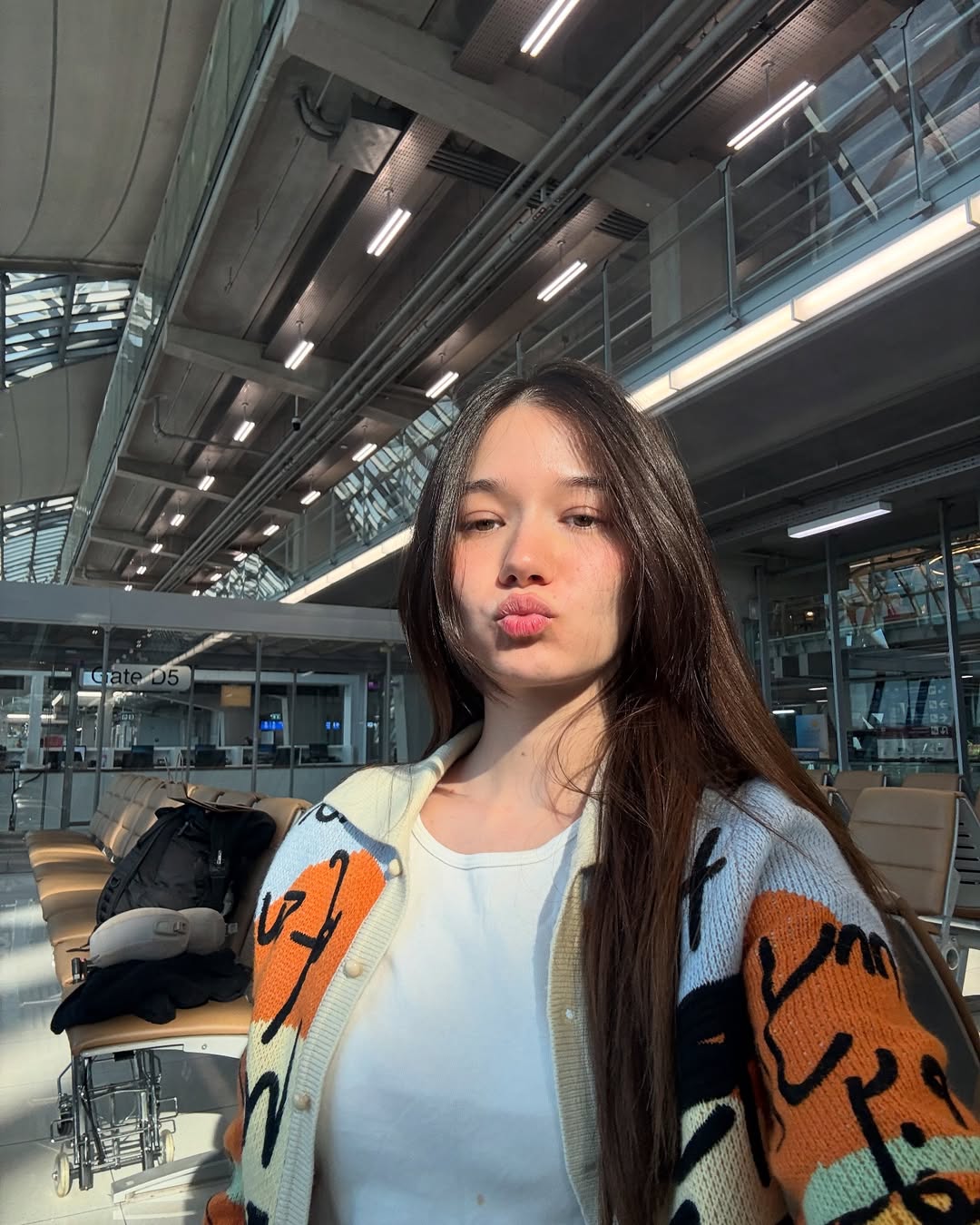 วี - วิโอเลต วอเทียร์