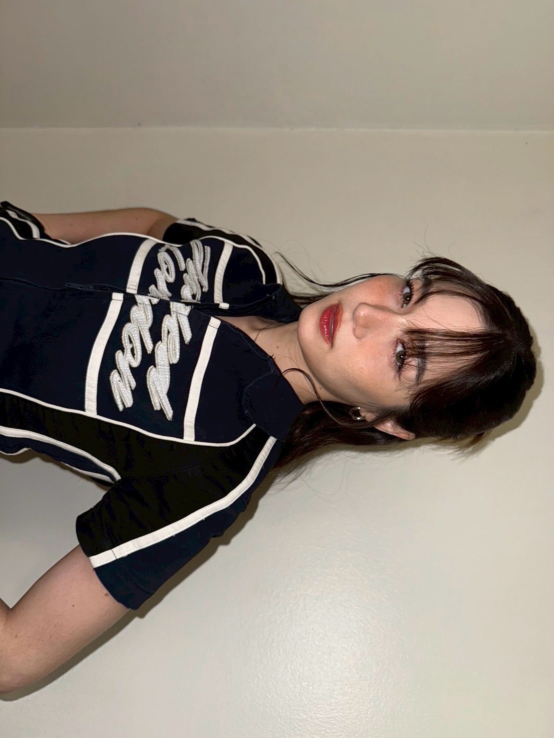 วี - วิโอเลต วอเทียร์