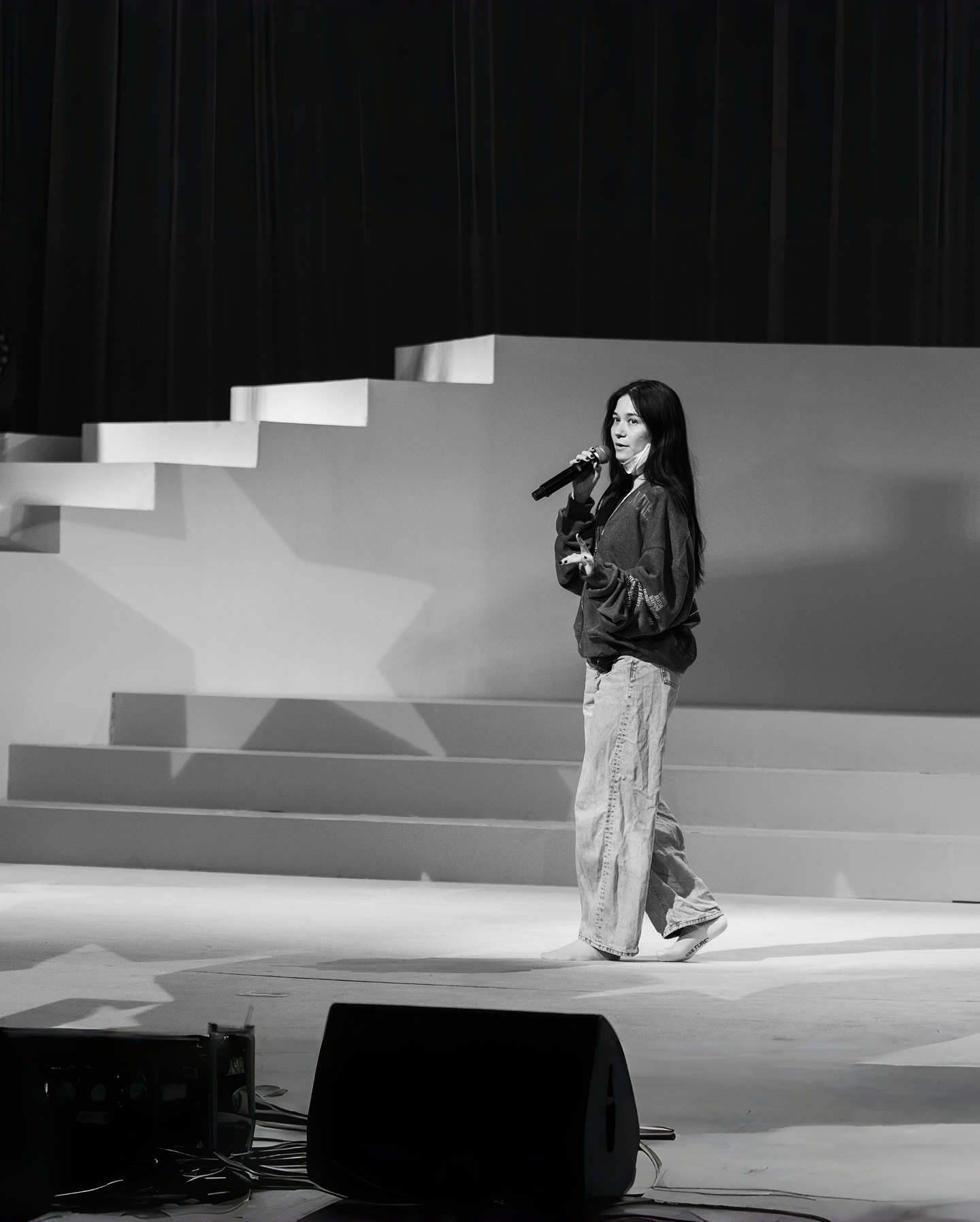วี - วิโอเลต วอเทียร์
