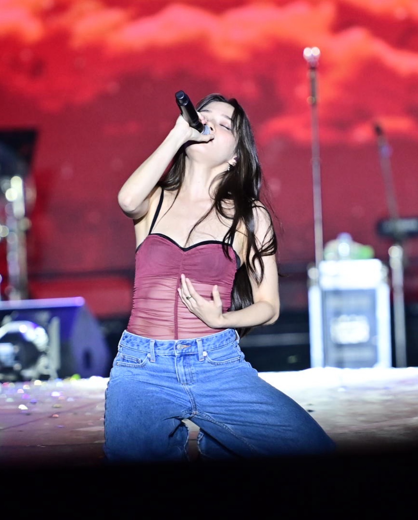 วี - วิโอเลต วอเทียร์