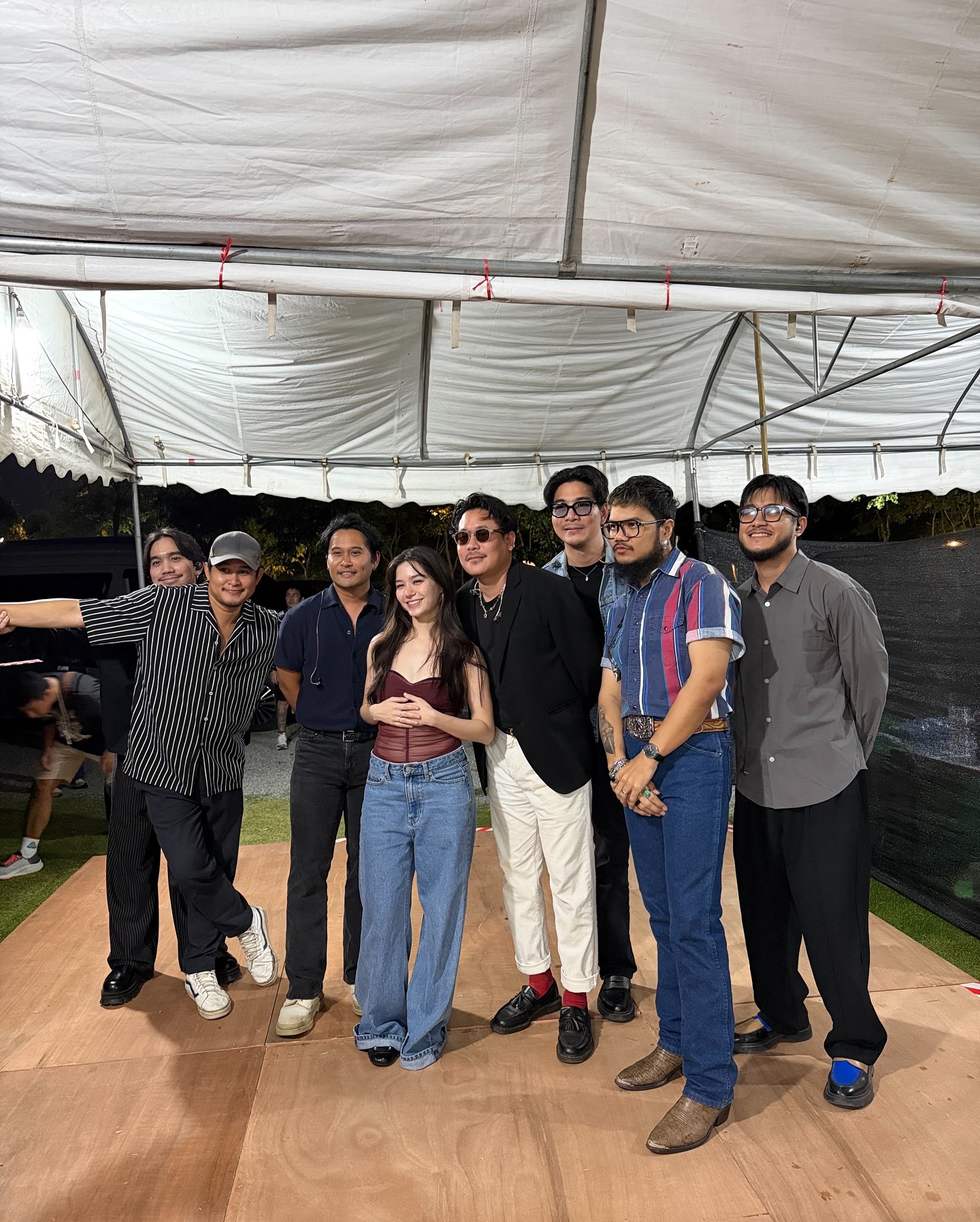 วี - วิโอเลต วอเทียร์